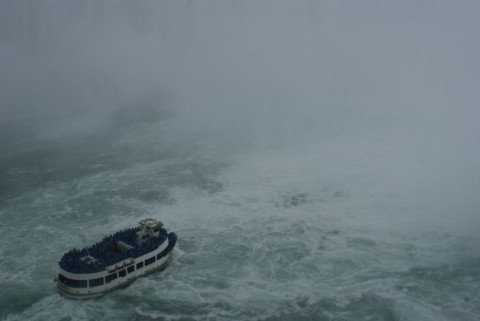 Bateau d'approche des chutes