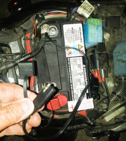 Batterie Harley Softail en détail