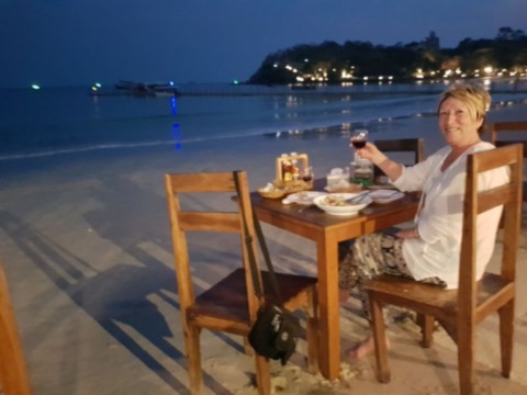 Repas en amoureux sur la plage