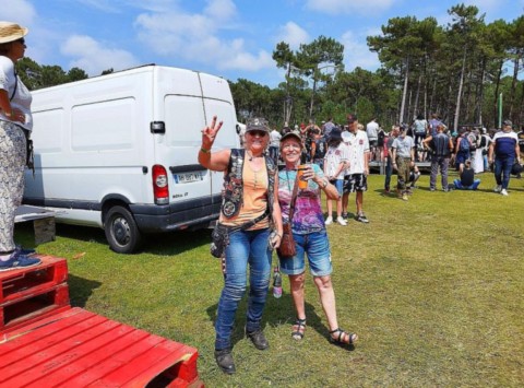 Marguerite avec son cross bones Marguerite avec son cross bones