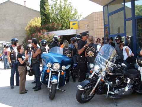 Arrêt colonne Harley à L'Isle sur laSorgue