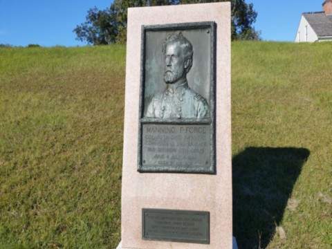 Monuments aux morts