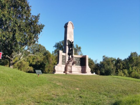 Monuments aux morts